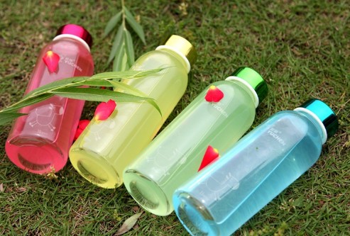 Personalized wholesale custom travel borosilicate glass water bottle for drinking water bottle glass