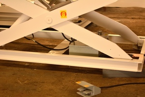 गुआंग्डोंग में बनाया गया 3 टन हाइड्रोलिक फ्लैट टेबल लिफ्ट स्टेकर - Product Image 4