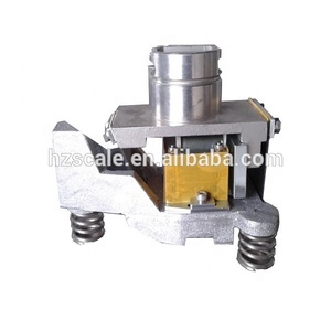 宠物食品狗骨饼干自动<span class=keywords><strong>2</strong></span>头8升桶线性秤包装机 - Product Image 5