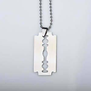 Creativo degli uomini In Acciaio Inox Rasoio Ciondolo In <span class=keywords><strong>Argento</strong></span> della Sfera di Colore Lama Della <span class=keywords><strong>Collana</strong></span> Della Catena - Product Image 2