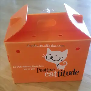 Waterproof and lightly foldable corrugated plastic box for pet carrier