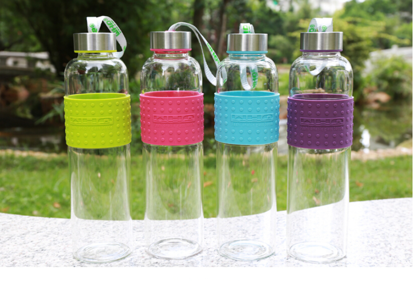 Premium 20 ounce Leak-Proof Glass Water Bottle with Neoprene Insulating Sleeve & Stainless Steel lid