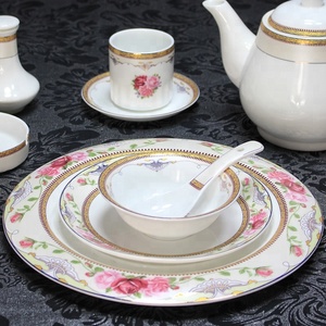 Juego <span class=keywords><strong>de</strong></span> vajilla <span class=keywords><strong>de</strong></span> cerámica turca, platos y cuencos <span class=keywords><strong>de</strong></span> porcelana personalizados para hotel - Product Image 4