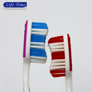 OEM diseño hermoso <span class=keywords><strong>grupo</strong></span> de edad adulta casa uso manual cepillos cepillo de dientes con limpiador de lengua - Product Image 5