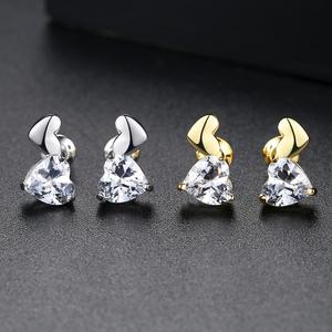 LUOTEEMI Coreano Della Vite Prigioniera Del Cuore Orecchini A AA Cuore Taglio Cubic Zirconia Orecchino Delle Donne Alla Moda di Modo di Marca del Commercio All'ingrosso Dei Monili - Product Image 4