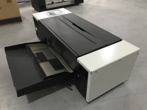 Traceur et découpeur d'autocollants MOMOTECH, alimentation automatique, découpe à moitié, découpe à la forme, machine de découpe - Product Image 2