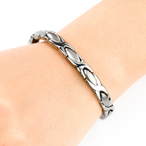 2025 precio de fábrica AliBaba en <span class=keywords><strong>España</strong></span> Festival titanio joyería deportes pulsera magnética - Product Image 4