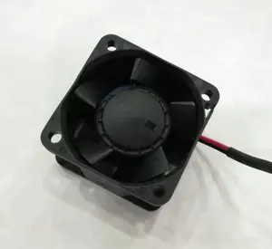 Powerful Fan High Flow DC 12ボルト40*40*28ミリメートル40ミリメートルミニ小型マイクロファンPCのためのコンピュータ部品