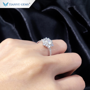 Tianyu Gem 1ctモアッサナイトジェムストーンサンフラワーシェイプポップホワイトゴールドエンゲージリング - Product Image 5