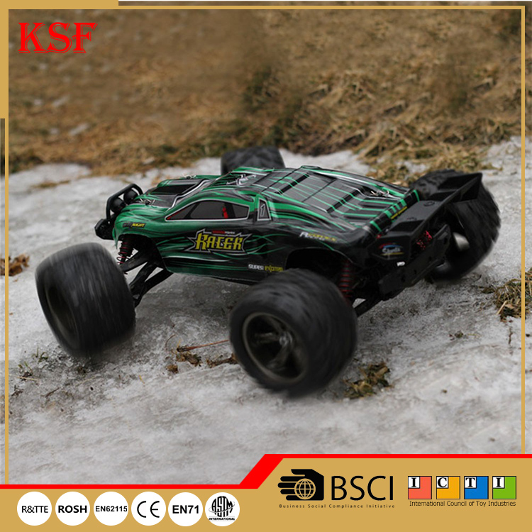 GPTOYS S912 2.4G Remote Control Stunt Toy Car Truck - RC Vehicle