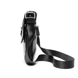 Vente en gros Nouvel arrivage de <span class=keywords><strong>sac</strong></span> tendance pour <span class=keywords><strong>homme</strong></span> <span class=keywords><strong>Sac</strong></span> à bandoulière <span class=keywords><strong>noir</strong></span> simple style <span class=keywords><strong>business</strong></span> en <span class=keywords><strong>cuir</strong></span> PU <span class=keywords><strong>Sac</strong></span> à bandoulière avec logo de marque personnalisé - Product Image 4