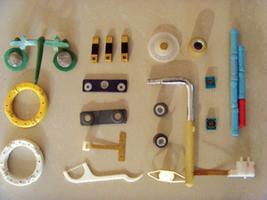 FOMTEC-machine à moulage par injection verticale, avec table coulissante simple, <span class=keywords><strong>400</strong></span> <span class=keywords><strong>kN</strong></span>, pour coque de téléphone, offre spéciale - Product Image 2