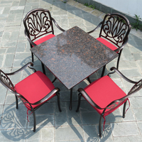 Ensemble de table et chaises en aluminium moulé pour l'extérieur, design moderne, résistant à l'eau, confortable pour les hôtels, les écoles, les gymnases