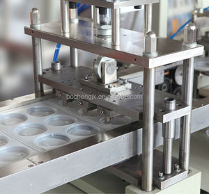 DB-450PP de thermoformage automatique de couverture de <span class=keywords><strong>tasse</strong></span> de <span class=keywords><strong>McDonald</strong></span>'s en plastique - Product Image 4