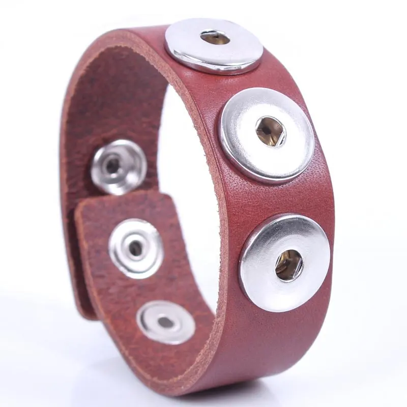 Erkek Metal Düğmeler Ayarlanabilir Metal Çivili Deri Zincir Bileklik