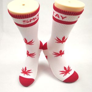 Grosir Grosir Kaus Kaki Katun Kanada Kustom dengan Kaus Kaki Logo Daun Merah - Product Image 4
