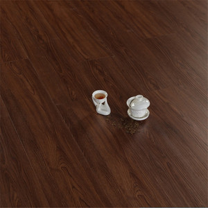 Distintivo profundo relieve textura piso de listones de plástico uso residencial - Product Image 3