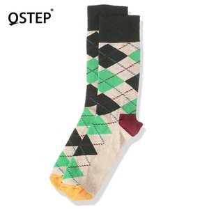 Venta caliente anti-bacteriana transpirable de logotipo personalizado de la tripulación de cuadros de Hombre Calcetines | calcetines funky | feliz de la Navidad, <span class=keywords><strong>Ginebra</strong></span>, chocolate, vino, si puede leer esto traer vino de - Product Image 1