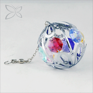 Ornement de Noël en forme de boule de fer scintillante de luxe Crystocraft, 4,5x9,7 cm, léger, design en relief, brillant - Product Image 3