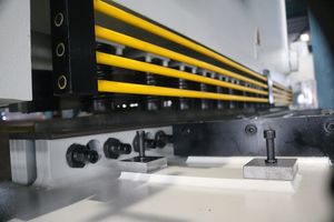 Q11Y-4 * 2500 cesoia ghigliottina idraulica macchina di taglio in metallo con E21S controller - Product Image 5