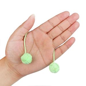 Juguetes de Puño de Mono Doble de Paracord Estilo Amarillo, Juguetes de Puño de Mono de Paracord Tejidos a Mano - Product Image 2