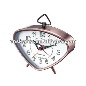 Vento fino orologio in a forma di Triangolo, personalizzare alarm clock