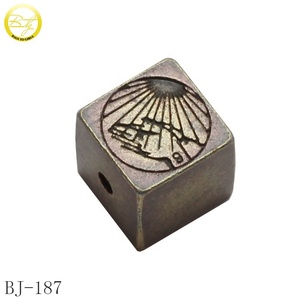 18มิลลิเมตรทองตัวอักษรโลโก้ปั๊มชื่อสร้อยข้อมือโลหะเสน่ห์จี้ - Product Image 6