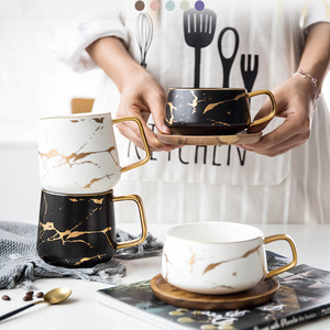 Tazze e Piattini in Ceramica per Caffè Espresso e Latte, Stile Italiano con Decorazioni Dorate - Product Image 2