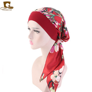 وشاح رأس نسائي حريري متعدد الألوان بطباعة عريضة، عمامة جاهزة للربط، حجاب، وشاح، باندانا بفيونكة جاهزة للربط بالجملة TJM-329B - Product Image 3