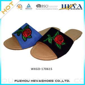 Mujeres de moda al por mayor del remiendo bordado slip on Flip Flop zapatillas al <span class=keywords><strong>aire</strong></span> libre diapositiva plana sandalias - Product Image 1