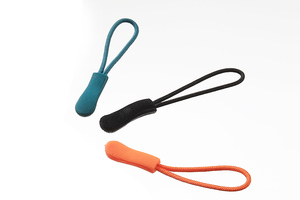 Alta qualità PVC su misura Zip Tag gomma cerniera tirare <span class=keywords><strong>per</strong></span> abbigliamento resistente ed elegante - Product Image 3