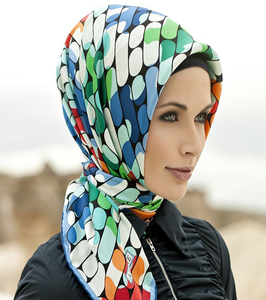 Hijab Tudong imprimé de style tendance pour femmes malaisiennes, motif à pois noirs, hijab en polyester violet clair, foulard musulman - Product Image 2