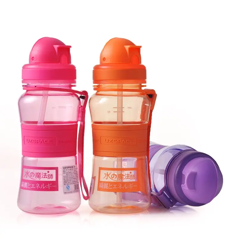 Venta al por mayor personalizada botella de agua para niños/niños con cadena de tela y paja