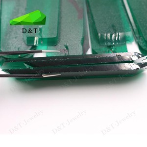 थोक उच्च गुणवत्ता प्रयोगशाला बनाया emeralds कच्चे सामग्री सिंथेटिक पन्ना कीमत प्रति कैरेट के लिए कंगन