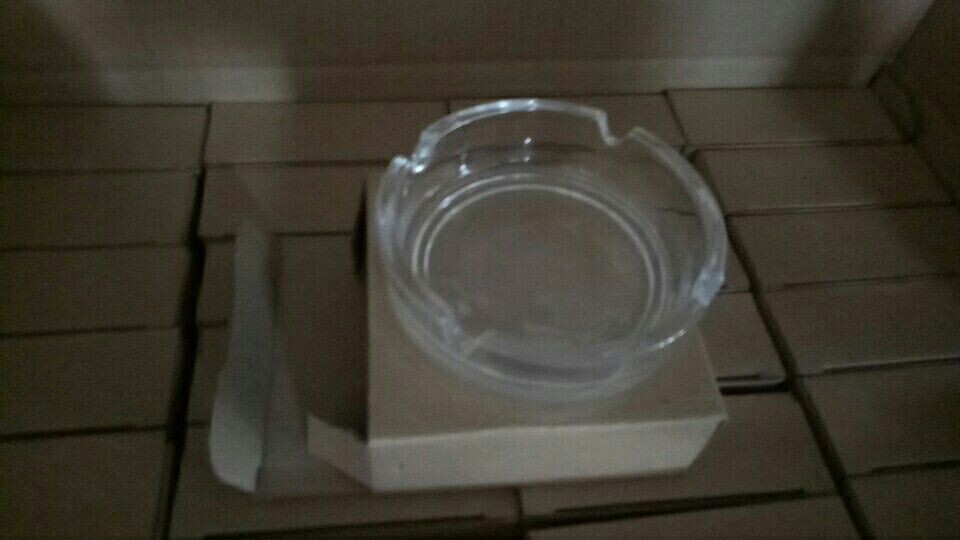 Haonai 10.5cm black glass ashtray with brand glass ashtray with custom logo