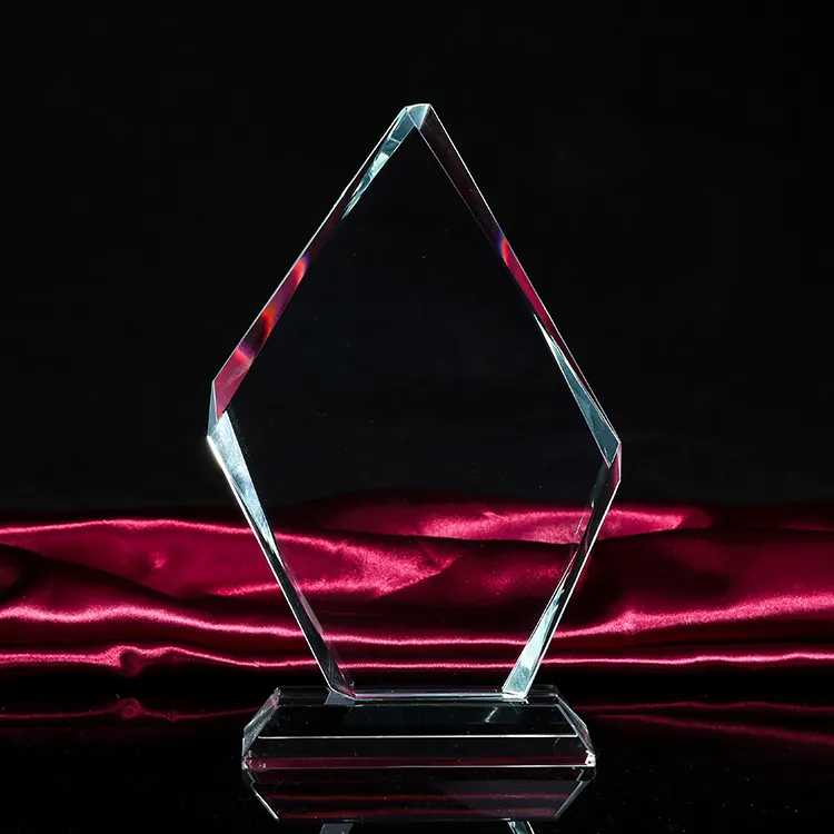 Commercio all'ingrosso di cristallo di Vetro in bianco trofeo Personalizzato Clear k9 Trofeo Di Cristallo Premio per il Ricordo