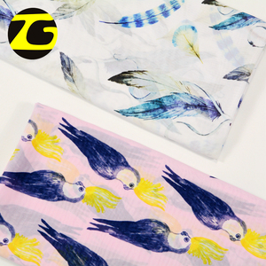 Tela de gasa con estampado personalizado, tejido ligero 75d con estampado de loro y animal para vestido - Product Image 3