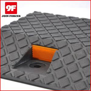 9 एफ टिकाऊ प्लास्टिक चिंतनशील गति बम्प ड्राइववे बम्प स्टॉप - Product Image 6