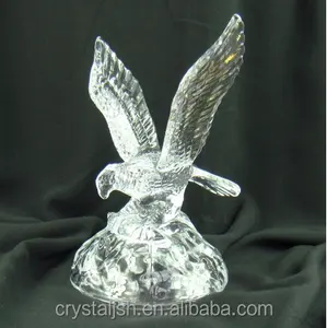 2023 nuevo estilo fabricante personalizado cristal águila estatuilla pájaro de presa decoración para la venta