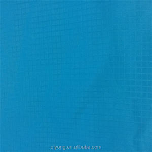 Venta caliente suave delgada 0.2 cm ripstop 100% nylon 40D tafetán tela impermeable para ropa protectora - Product Image 3