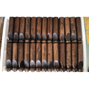 Manos <span class=keywords><strong>de</strong></span> <span class=keywords><strong>madera</strong></span> <span class=keywords><strong>de</strong></span> color envejecido para exhibición - Product Image 1