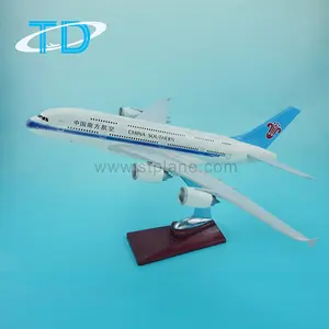 Миниатюрная модель самолета China South Airlines A380 из смолы