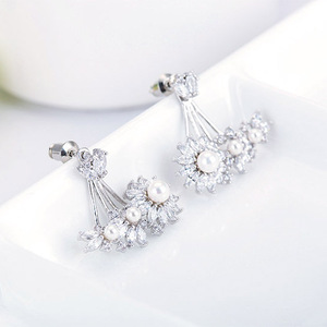 LUOTEEMI Wholesale Women Classic Rhodium Plated White Pearl CZ Crystal Flower Double Sided Jackets <strong>Ear</strong> <strong>Cuff</strong> <strong>Earrings</strong> - Product Image 6