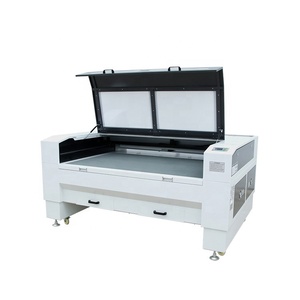 Rollo automática láser <span class=keywords><strong>2</strong></span> cabezas 1610 CNC tela CO2 de máquinas de corte - Product Image 1