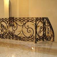 Rampe d'escalier en fer forgé antique italienne, élégants designs de rampes en fer pour villas, balustrades et rampes