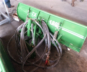 Traktor Mengimplementasikan Pisau Salju Bajak Salju - Product Image 6