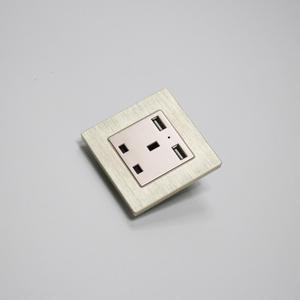 UK Hotel linie multimedia 3 pin steckdose mit <span class=keywords><strong>2</strong></span> usb-anschluss - Product Image 2