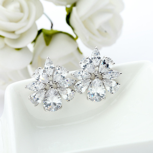 LUOTEEMI Commercio All'ingrosso di Nuovo Disegno Da Sposa Da Sposa di Lusso <span class=keywords><strong>Bijoux</strong></span> Brinco <span class=keywords><strong>Gioielli</strong></span> Scintillanti 3A Zircone Cubico Della Vite Prigioniera Del Fiore Orecchini - Product Image 4