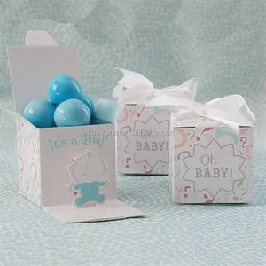 /BOY 아기 호의 상자 아기 샤워 파티 용품 선물 컵케익 사탕 상자 그것은 소녀입니다 핑크 또는 블루 음식 종이 판지 opp 가방