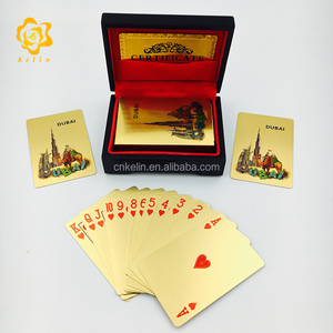 Carte da Gioco in Oro 24k con Immagine del Burj Al Arab di Dubai, con Scatola in Legno e Certificato - Product Image 6